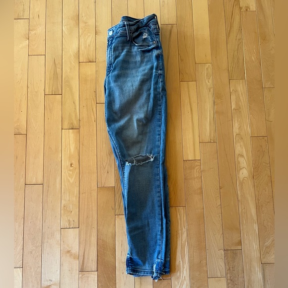 Old Navy Rockstar Skinny Jeans - Picture 2 of 6